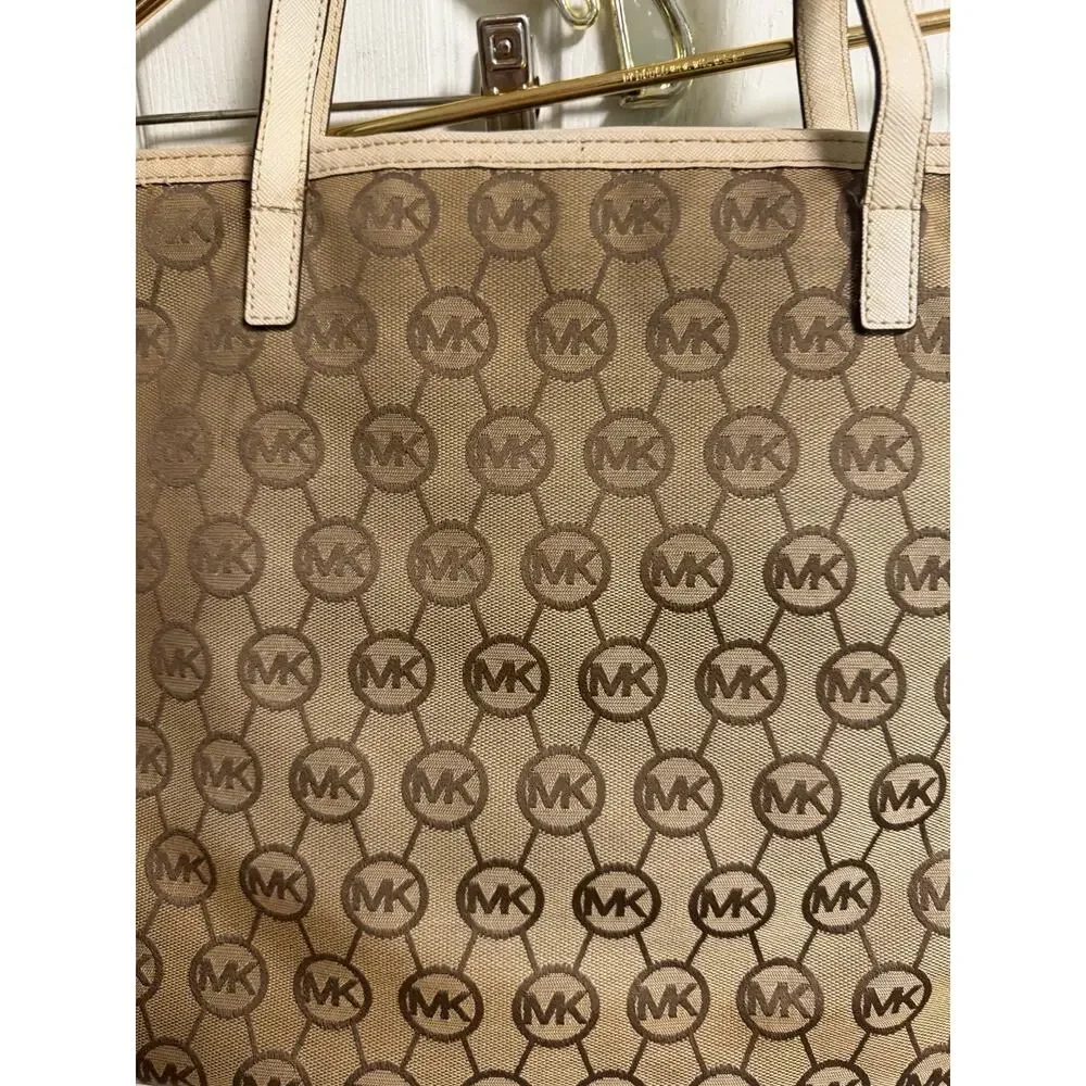 MICHAEL KORS SIGNATURE SHOULDER TOTE GOLDEN ZIPPED WHITE LEATHER TRIM 17x11